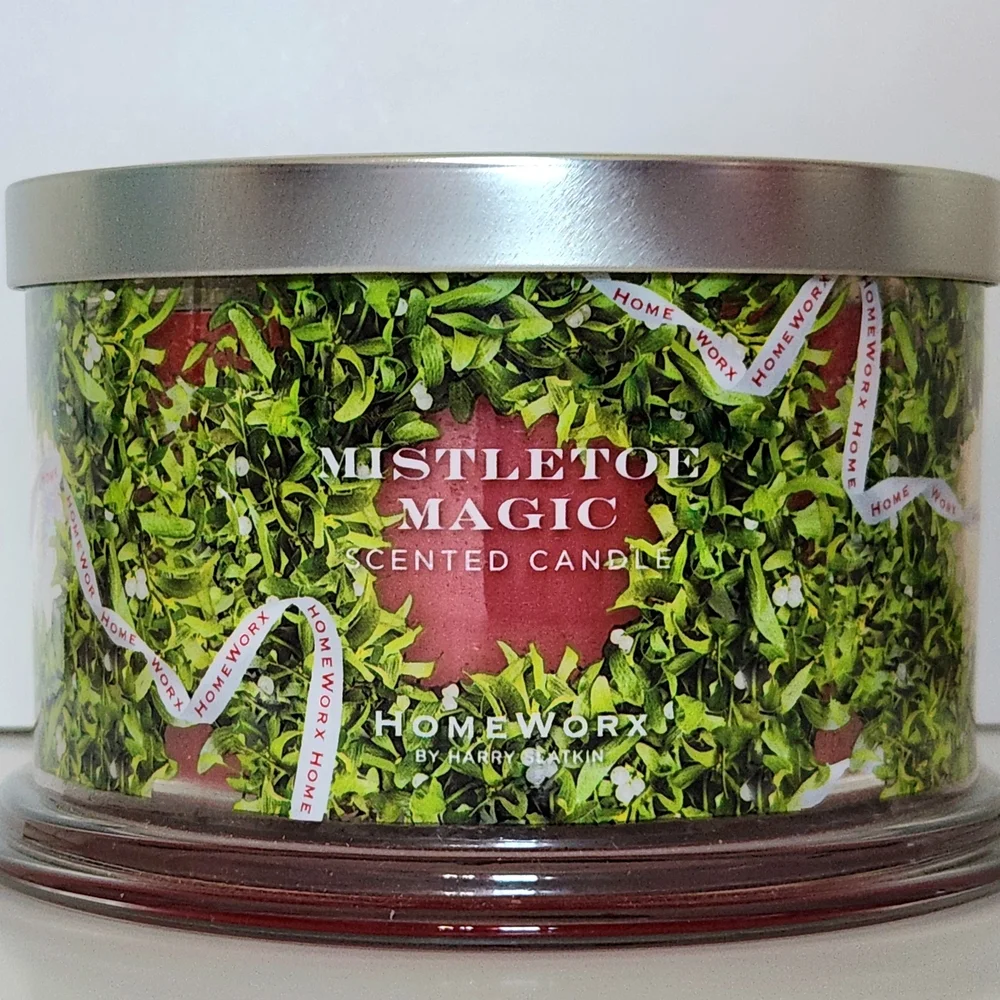 Mistletoe Magic 4-Wick Candle
